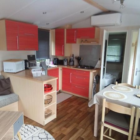 Les Chalets Salineens Salies-du-Salat Zewnętrze zdjęcie