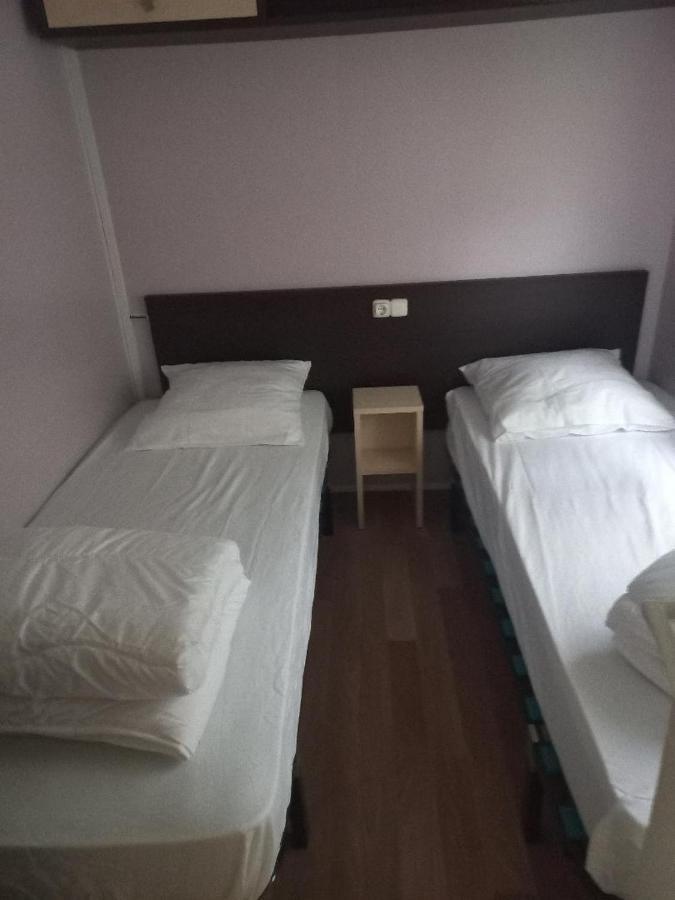Les Chalets Salineens Salies-du-Salat Zewnętrze zdjęcie