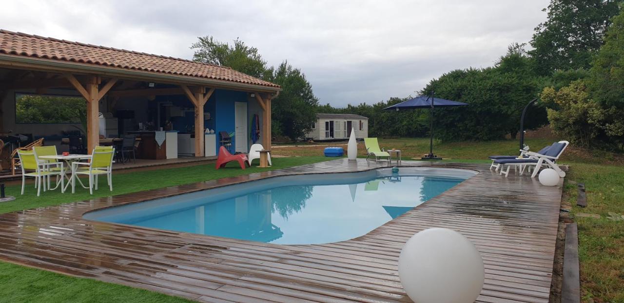 Les Chalets Salineens Salies-du-Salat Zewnętrze zdjęcie