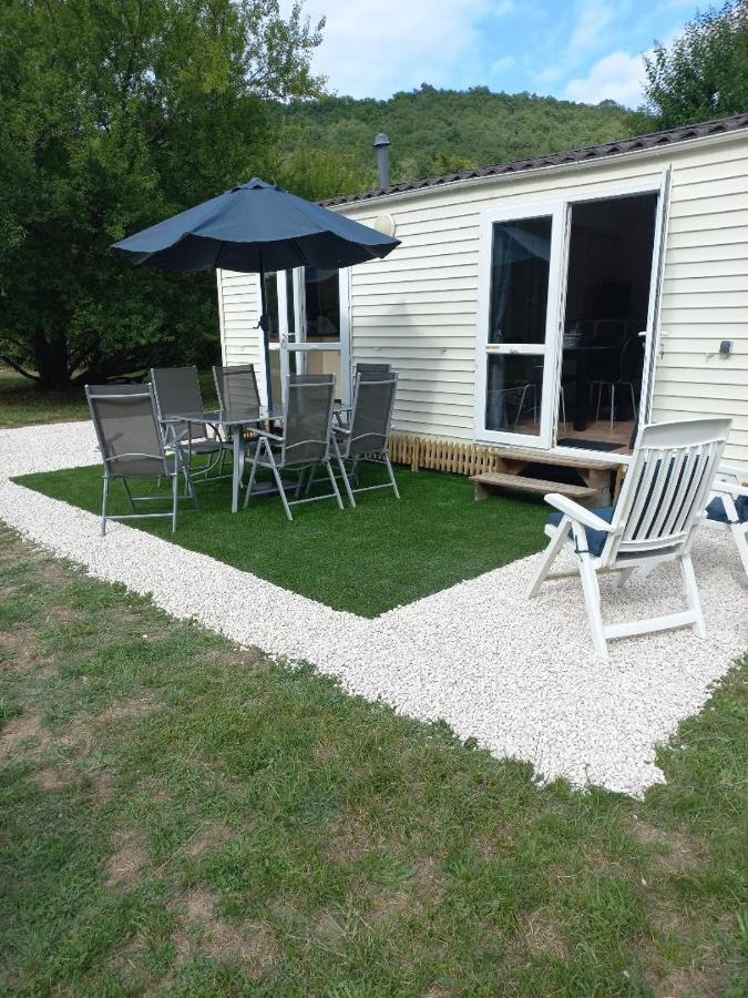 Les Chalets Salineens Salies-du-Salat Zewnętrze zdjęcie
