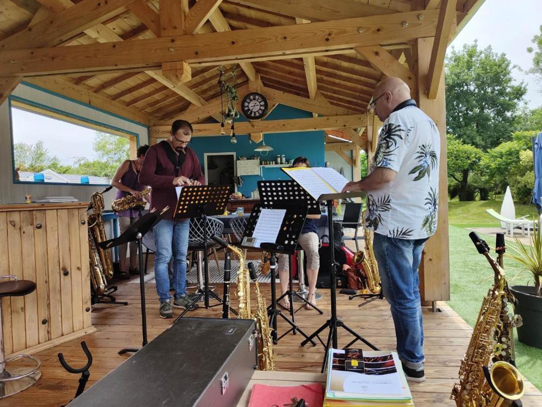 Les Chalets Salineens Salies-du-Salat Zewnętrze zdjęcie